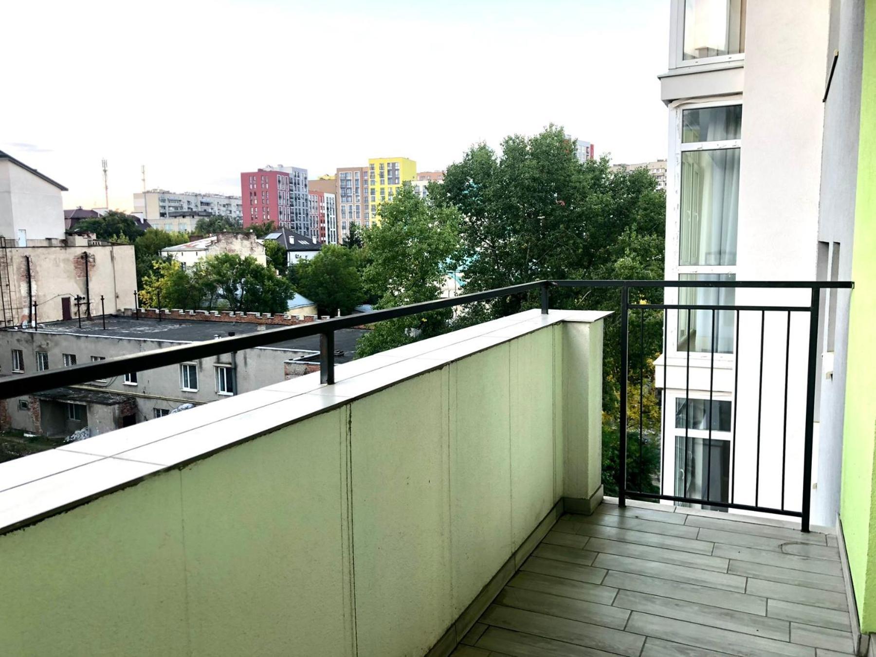 Osapart Comfortable Apartment In A Complex Great Britain Lviv Exteriör bild