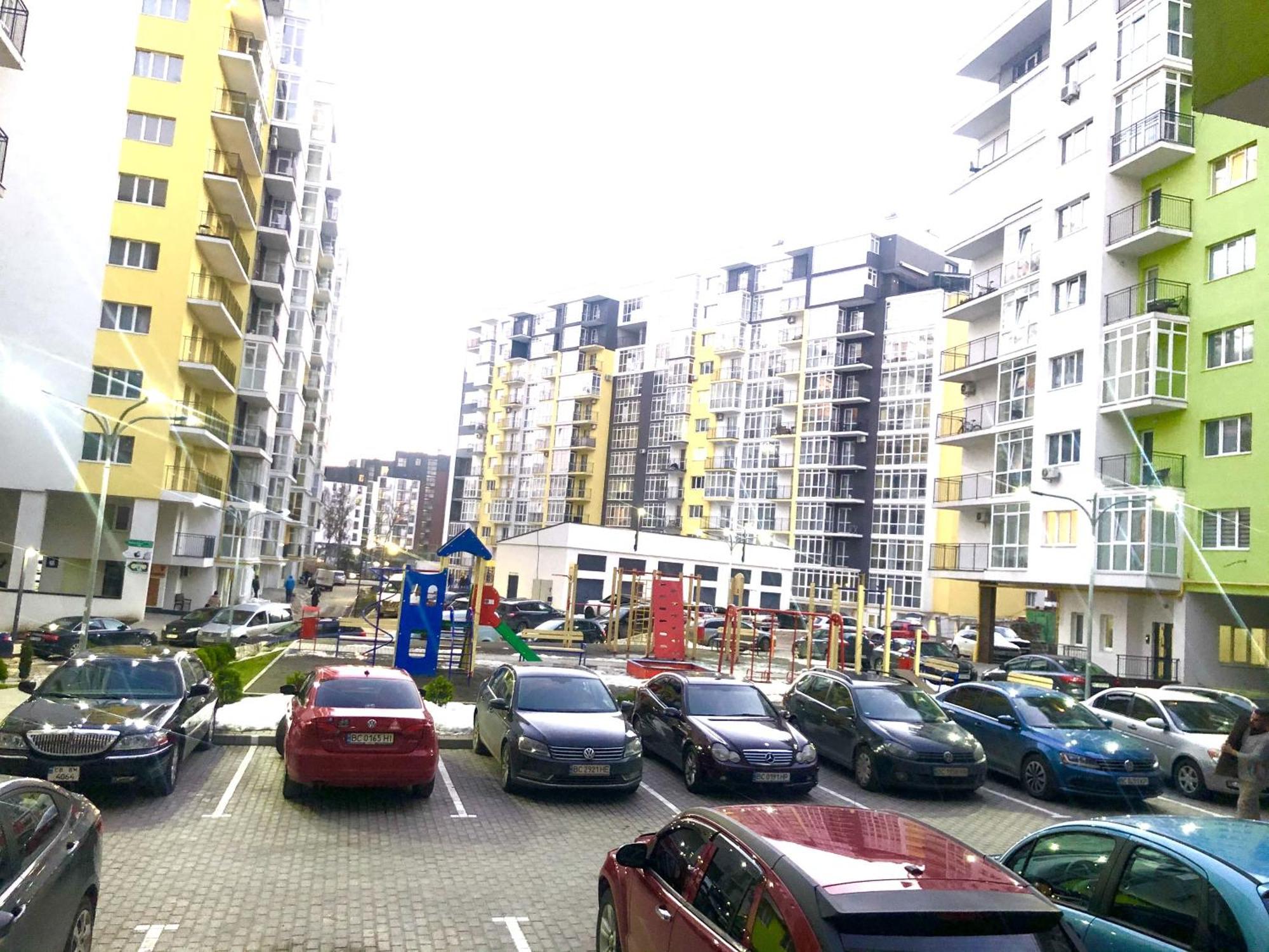 Osapart Comfortable Apartment In A Complex Great Britain Lviv Exteriör bild