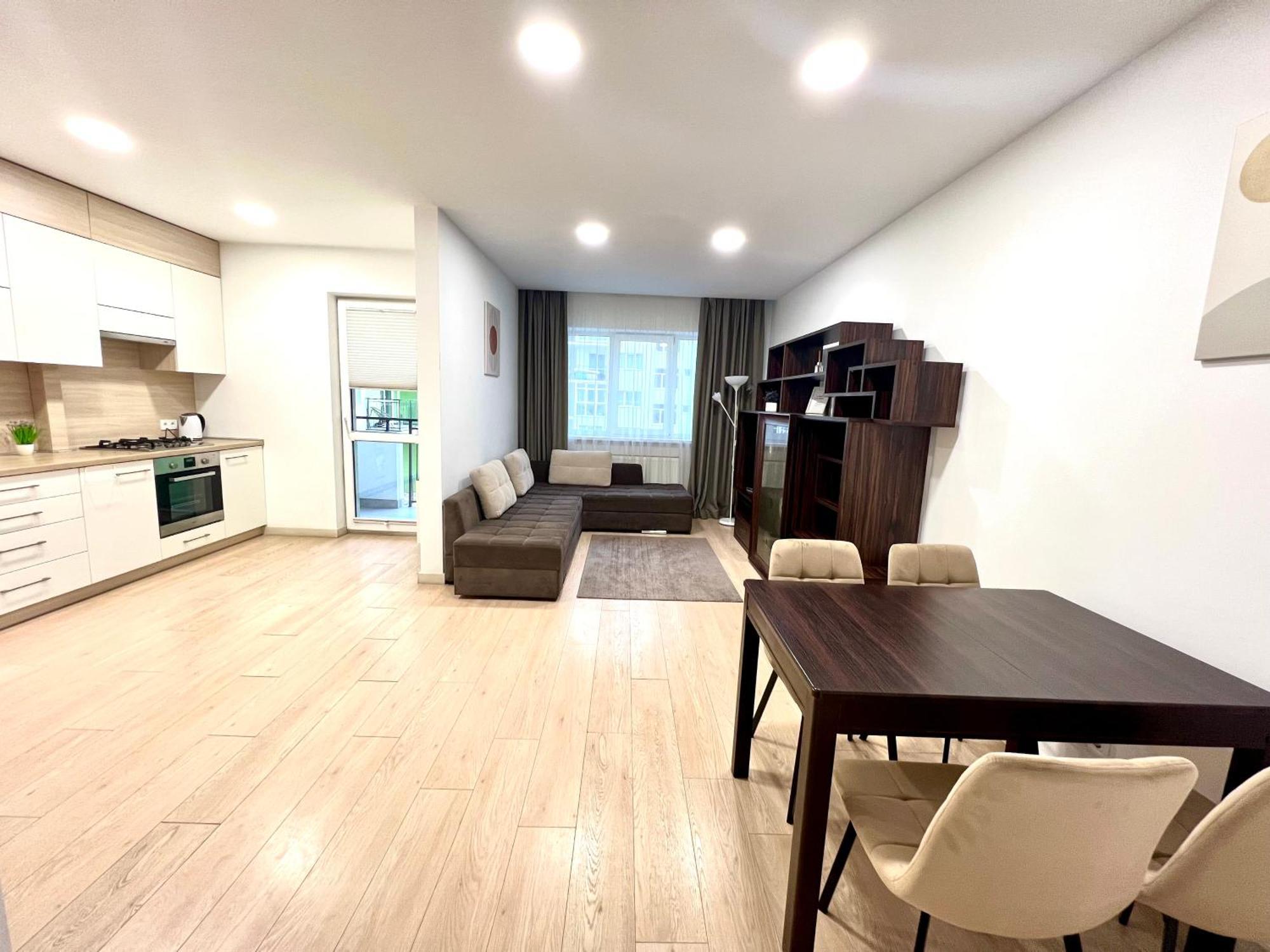 Osapart Comfortable Apartment In A Complex Great Britain Lviv Exteriör bild